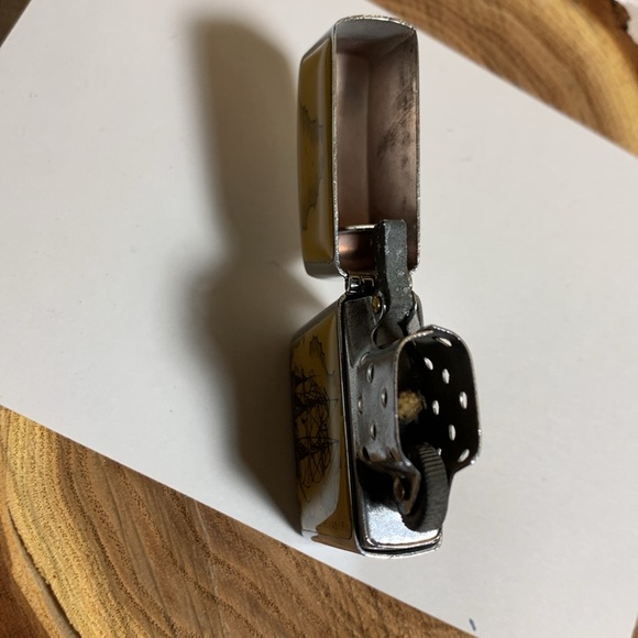 Vintage 1995 A.A.D.L.P Lighter Sailing Ship Refillable - Picture 8 of 9